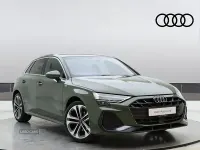 Ny Audi A3 S-Line 2025 Grön Halvkombi