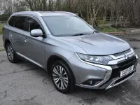 Usado Mitsubishi Outlander 150 HP (110 kW) 2019 Cinzento SUV
