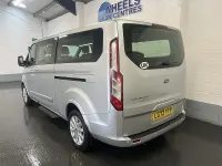Usado Ford Tourneo Custom Titanium 2022 Prateado Van