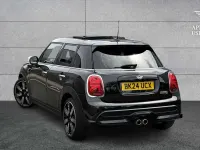Używany Mini Cooper S Exclusive 176 KM (129 kW) 2024 Czarny Hatchback