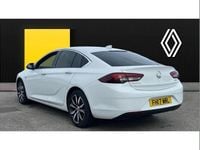 Used Vauxhall Insignia SRi 165 HP (121 kW) 2017 White Hatchback