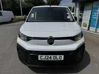 Used Citroën Berlingo 101 HP (74 kW) 2024 White MPV