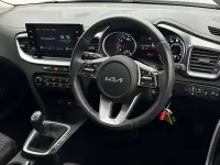 Gebraucht Kia Ceed 160 PS (117 kW) 2023 Grau Kleinwagen