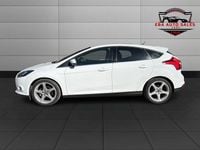 Used Ford Focus Titanium 125 HP (91 kW) 2012 White Hatchback