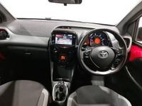 Used Toyota Aygo Trend 72 HP (52 kW) 2021 Red Hatchback
