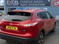 Used Nissan Qashqai N-TEC 110 HP (80 kW) 2016 Red SUV