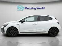 Used Renault Clio V Esprit Alpine 145 HP (106 kW) 2024 White Hatchback