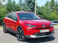Used Citroën e-C4 100 kW (136 HP) 2025 Red Hatchback