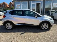 Usado Renault Captur Dynamique 90 HP (66 kW) 2015 Prateado SUV