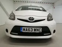 Used Toyota Aygo Style 67 HP (49 kW) 2013 White Hatchback