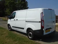 Used Ford Transit Custom 105 HP (77 kW) 2017 White Van