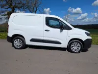 Second-hand Peugeot Partner 2022 Alb Monovolum
