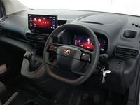 Used Vauxhall Combo 100 HP (73 kW) 2024 White Van