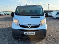 Second-hand Vauxhall Vivaro 115 CP (84 kW) 2010 Alb Monovolum