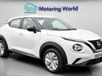 Usado Nissan Juke Acenta 114 HP (83 kW) 2023 Branco SUV