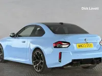 Begagnad BMW M2 Comfort Edition 454 HK (333 kW) 2023 Blå Sportkupé