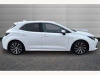 Used Toyota Corolla Design 122 HP (89 kW) 2020 Pure white Hatchback