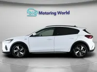 Używany Ford Focus Active 155 KM (114 kW) 2023 Biały Hatchback