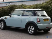 Begagnad Mini ONE Hatch 97 HK (71 kW) 2012 Blå Halvkombi