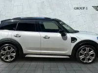 Usado Mini Cooper Countryman Exclusive 134 CV (98 kW) 2021 Plateado SUV