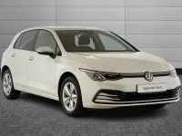 Used VW Golf VIII Life 150 HP (110 kW) 2022 Pure white Hatchback