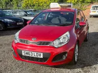 Used Kia Rio 85 HP (62 kW) 2014 Red Hatchback
