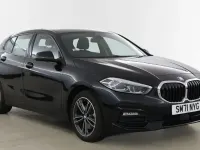 Usado BMW 118 Sport Line 134 HP (98 kW) 2022 Preto Citadino