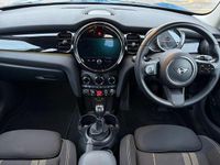 Used Mini Cooper S Classic 176 HP (129 kW) 2021 Blue Hatchback