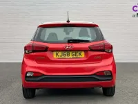 Używany Hyundai i20 SE 84 KM (61 kW) 2019 Czerwony Hatchback