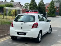 Used Toyota Yaris 2011 White Hatchback