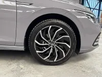 Second-hand VW Golf VIII Edition 130 CP (95 kW) 2023 Gri Hatchback