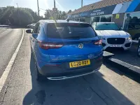 Used Vauxhall Grandland X SRi 130 HP (95 kW) 2020 Blue SUV