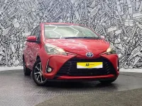 Second-hand Toyota Yaris Hybrid 100 CP (73 kW) 2019 Roșu Hatchback