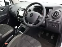 Second-hand Renault Captur Dynamique 120 CP (88 kW) 2017 Alb SUV