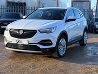 Used Vauxhall Grandland X Sport 120 HP (88 kW) 2018 White SUV