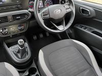 Used Hyundai i10 SE 67 HP (49 kW) 2022 Green Hatchback