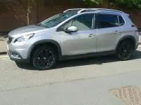 Begagnad Peugeot 2008 Allure 2017 Grå SUV