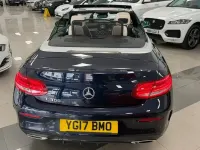 Usado Mercedes C300 AMG line 245 CV (180 kW) 2017 Azul Descapotable