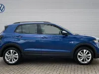 Begagnad VW T-Cross SE 95 HK (69 kW) 2023 Blå SUV