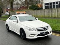 Begagnad Mercedes E250 2012 Vit Sportkupé