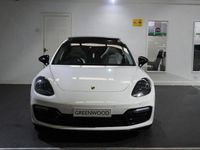 Used Porsche Panamera 330 HP (242 kW) 2017 White Hatchback