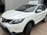 Used Nissan Qashqai Acenta 2015 White SUV