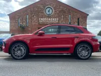 Used Porsche Macan Turbo 430 HP (316 kW) 2019 Carmine red SUV