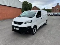 Used Peugeot e-Expert 100 kW (136 HP) 2021 White Van