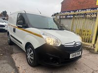 Second-hand Vauxhall Combo 95 CP (69 kW) 2018 Alb Monovolum