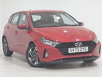 Used Hyundai i20 SE 100 HP (73 kW) 2023 Red Hatchback