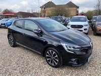 Used Renault Clio V Iconic 85 HP (62 kW) 2020 Black Hatchback