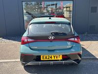 Used Hyundai i20 Advanced 90 HP (66 kW) 2024 Mangrove green Hatchback