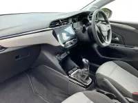 Used Vauxhall Corsa Design Edition 75 HP (55 kW) 2023 Arctic white Hatchback