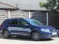 Used VW Golf VII SE 125 HP (91 kW) 2018 Blue Estate